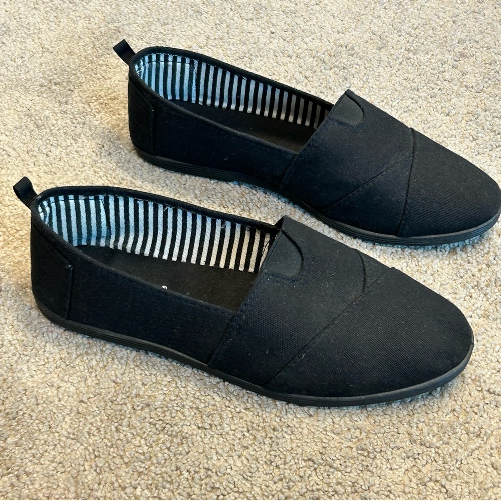 Take A Walk Black Canvas Slip-On Shoes flats Sz 9 casual streetwear comfortable